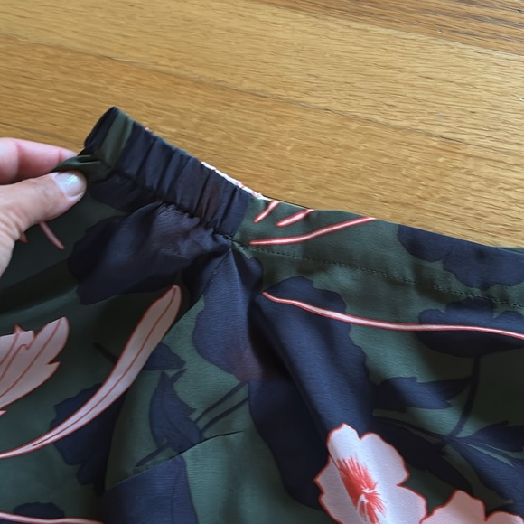 Off the shoulder blouse - Picture 3 of 5